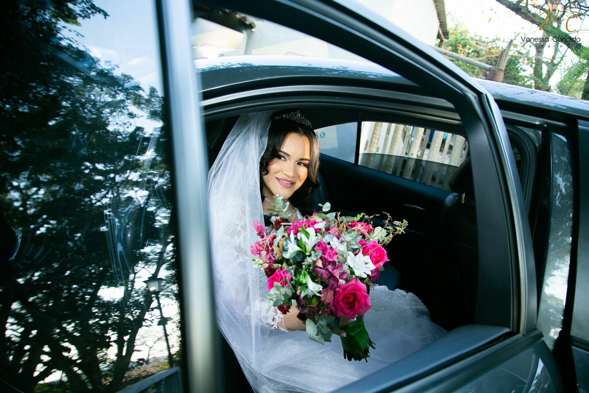 Foto Celebração do Amor: O Casamento Encantado de Taila e Michel - Imagem 134