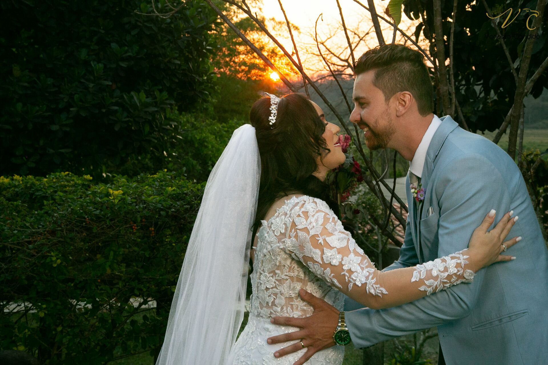 Foto Celebração do Amor: O Casamento Encantado de Taila e Michel - Imagem 188