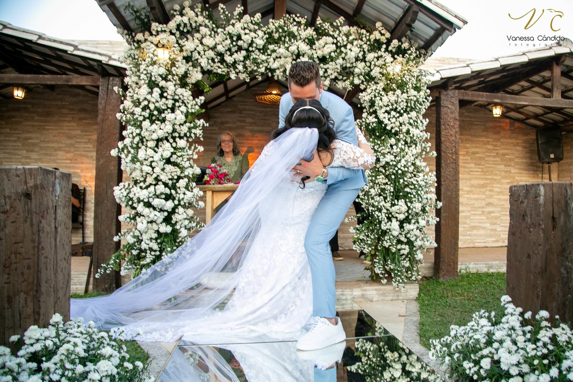 Foto Celebração do Amor: O Casamento Encantado de Taila e Michel - Imagem 172