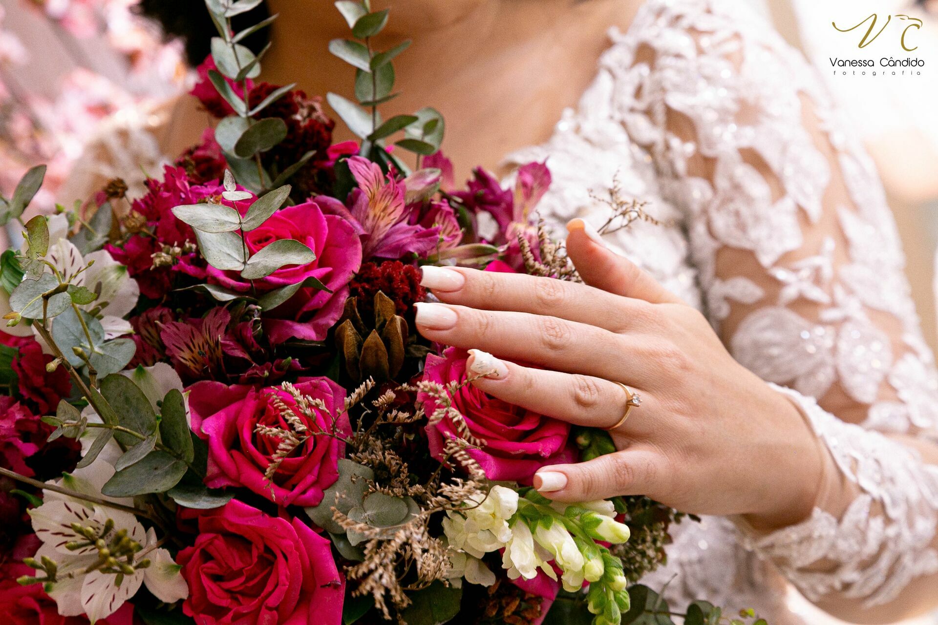 Foto Celebração do Amor: O Casamento Encantado de Taila e Michel - Imagem 102
