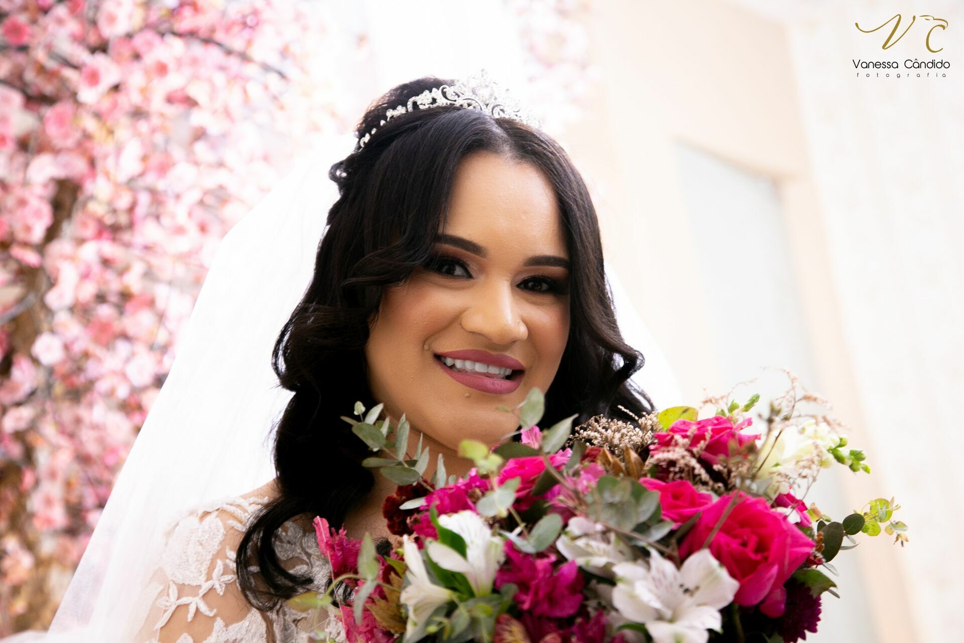 Foto Celebração do Amor: O Casamento Encantado de Taila e Michel - Imagem 108